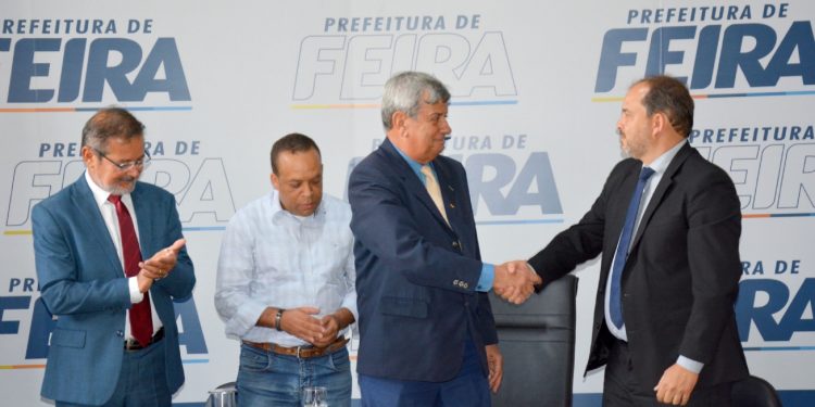 Augusto Leal é reconduzido à Procuradoria Geral do Município de Feira de Santana