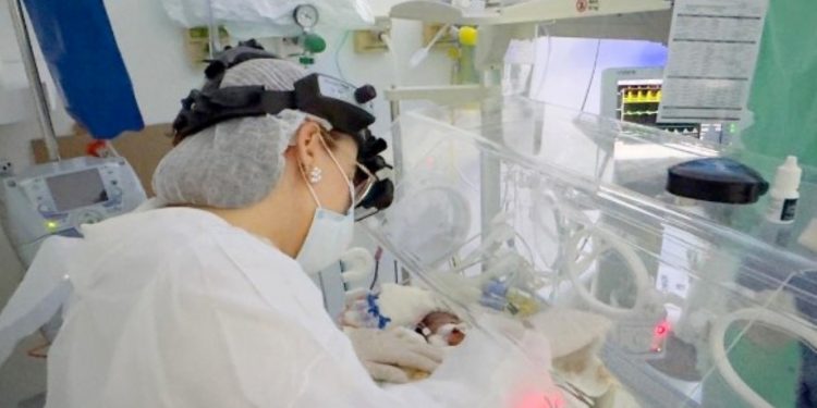 Hospital da Mulher inicia assistência oftalmológica especializada para bebês prematuros