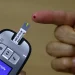 Médico alerta para o risco de pé diabético em pacientes