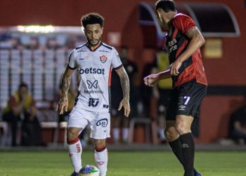 Athletico-PR x Vitória: Leão tenta vencer a terceira partida consecutiva na Série A