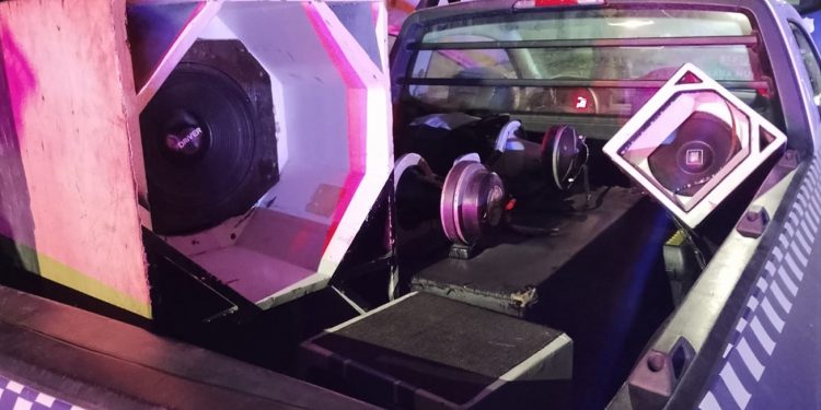 Operação Feira Quer Silêncio apreendeu equipamentos neste domingo