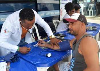 Novembro Azul impulsiona prevenção com 1,5 mil marcações de exames em Feira