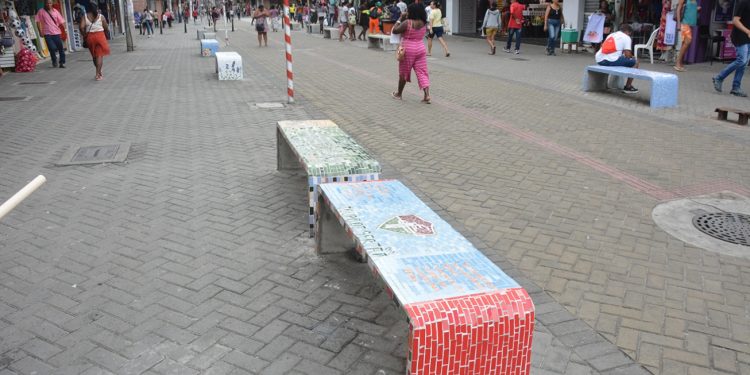 Feira de Santana celebra a poesia de Sales Barbosa com evento cultural na Praça dos Remédios