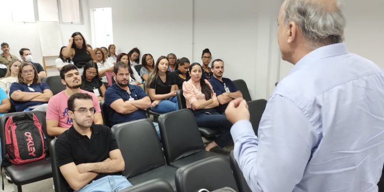Hospital Clériston Andrade Sedia Capacitação em Manejo Clínico das Arboviroses