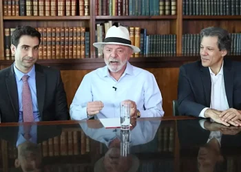 Lula diz que governo não vai interferir em nova gestão do BC