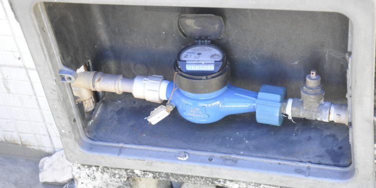 Hidrômetro é aliado para controle do consumo de água no Verão