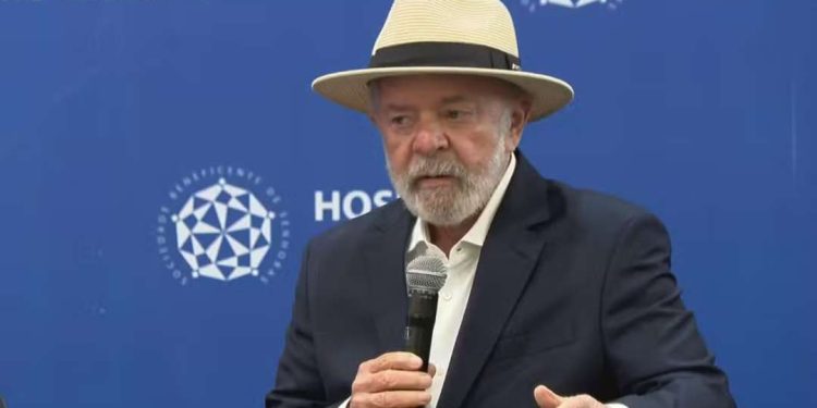 Lula recebe alta após 6 dias internado