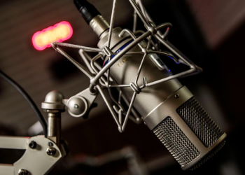 Ministério das Comunicações prevê licitações para concessão de outorgas de rádio e TV em 2025