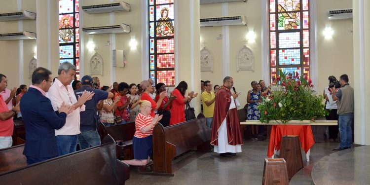 Fé e tradição marcam celebrações em homenagem a Santa Bárbara em Feira de Santana
