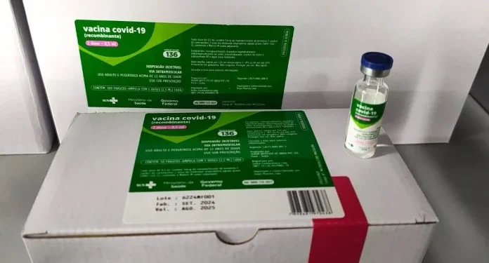 Bahia recebe do Ministério da Saúde novo lote com 65 mil doses de vacina contra Covid-19