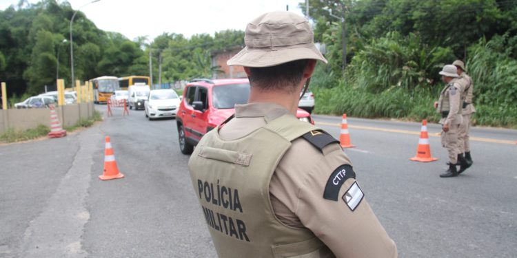 Comando de Policiamento Rodoviário reforça a tropa para festas de final de ano na Bahia