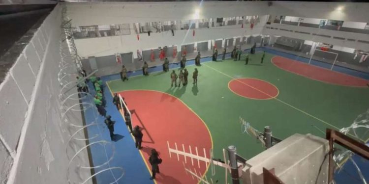 Seap anuncia intervenção em presídio na Bahia após invasão e resgate de líder de facção