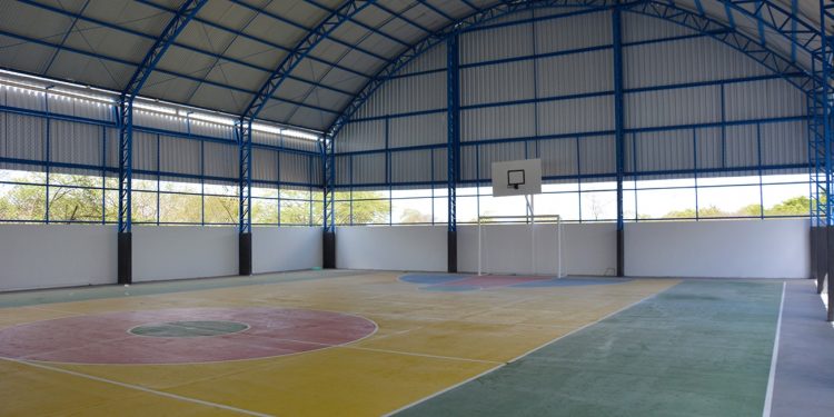 Prefeitura de Feira inaugura mais nove quadras poliesportivas em escolas municipais