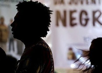 Defensoria pede indenização e transferência de universitário quilombola vítima de racismo