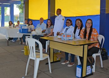 Ação conjunta para promover a segurança viária durante o período festivo é realizada