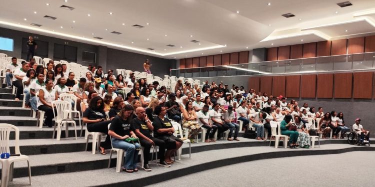 Mais de 500 alunos da EJA receberam certificação profissional do Senac