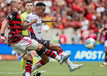 Vitória empata com Flamengo no Maracanã e vai a Sul-Americana
