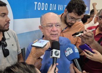 José Ronaldo anuncia 17 secretários e mais nomes serão apresentados na segunda-feira