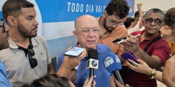 José Ronaldo anuncia 17 secretários e mais nomes serão apresentados na segunda-feira