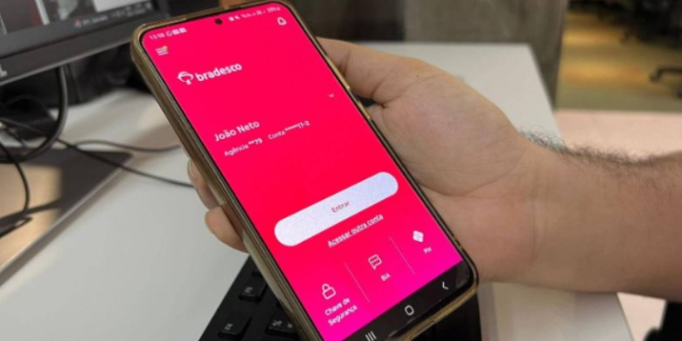 Clientes do Bradesco reclamam que dinheiro “sumiu” da conta após falha em aplicativo