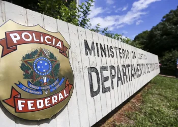 Polícia Federal abre inquérito para investigar R$ 4,2 bi em emendas