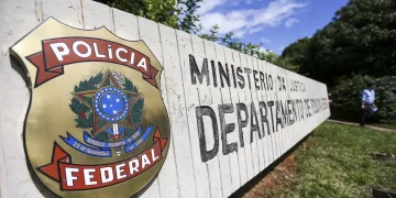Polícia Federal abre inquérito para investigar R$ 4,2 bi em emendas