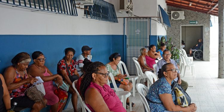Secretaria de Saúde agiliza marcações para zerar fila de exames e consultas