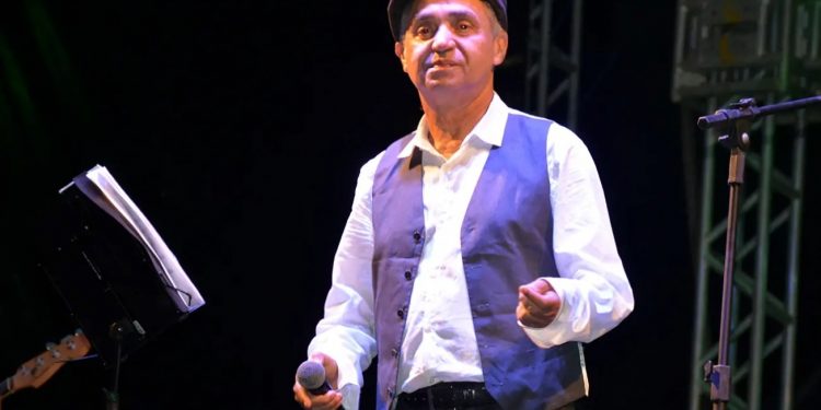 Prefeito José Ronaldo lamenta falecimento do cantor e compositor Carlos Pitta