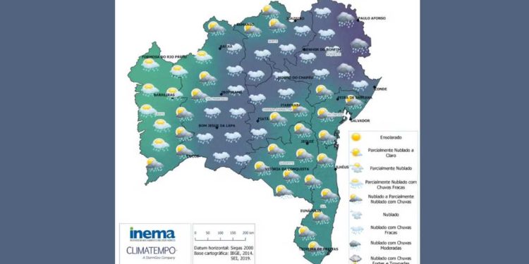 Chuva forte provoca alagamentos e causa prejuízos a moradores de cidades baianas