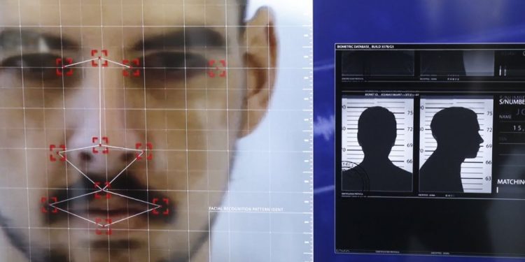 Golpe da selfie: bancos alertam sobre novo golpe que utiliza reconhecimento facial