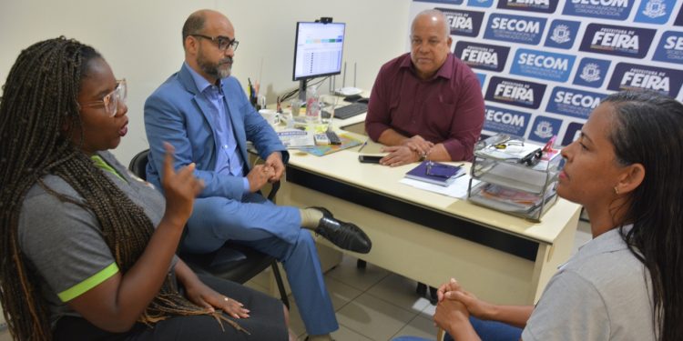 Prefeitura de Feira atenderá sugestões da Associação dos Surdos em campanhas publicitárias