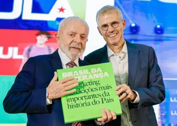 Paulo Pimenta anuncia saída, e Sidônio Palmeira assumirá Secom