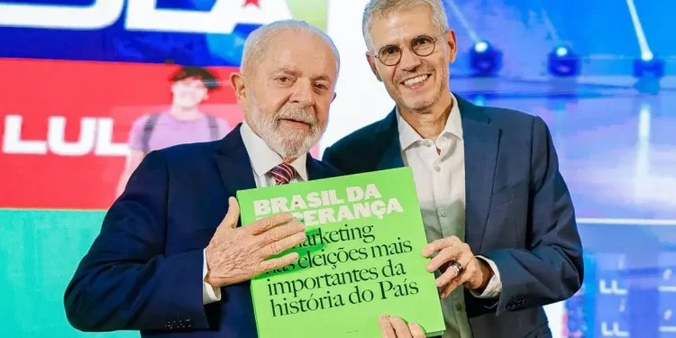 Paulo Pimenta anuncia saída, e Sidônio Palmeira assumirá Secom