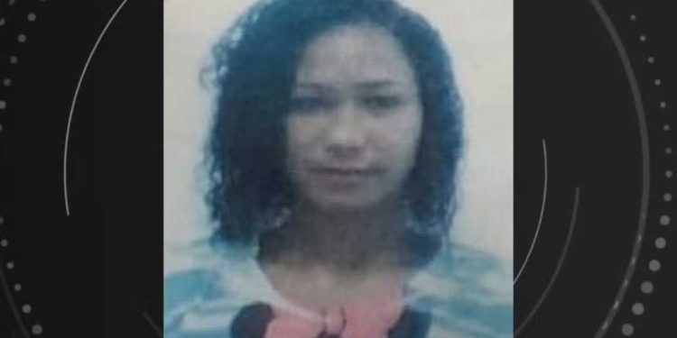 Jovem morre atingida por bala perdida a caminho da própria festa de aniversário em Feira