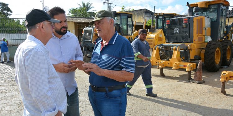 Prefeitura de Feira vai recuperar máquinas pesadas para garantir manutenção de estradas