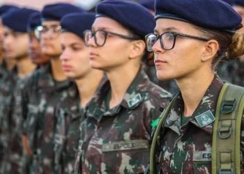 Alistamento militar feminino voluntário começa em janeiro