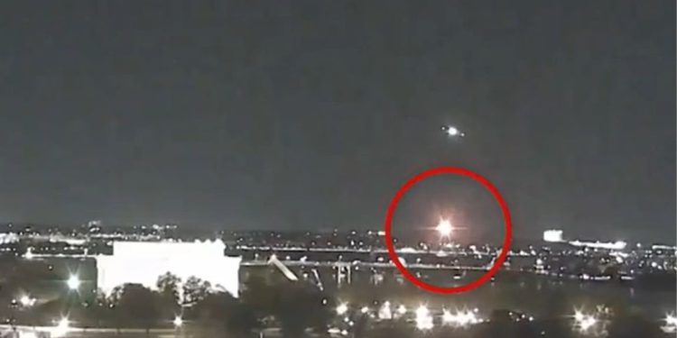 Tragédia aérea nos EUA: chance de encontrar sobreviventes é baixa