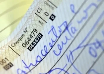 Cheque representa 0,5% das operações financeiras de pagamento no país
