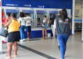PROCON realiza operação na Caixa Econômica Federal para fiscalizar tempo de espera