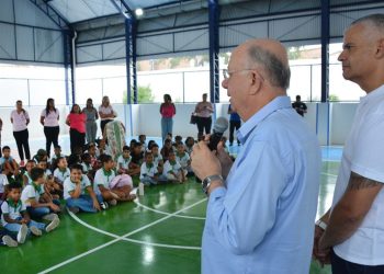 José Ronaldo abre ano letivo garantindo contratação de professores para nenhum aluno ficar fora da sala de aula