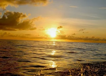 As temperaturas elevadas e o calor devem persistir até o fim do mês de fevereiro na Bahia