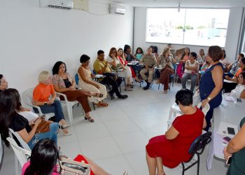 Secretaria da Mulher inicia preparação para o Março Mulher em reunião com a rede de proteção