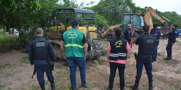Feira: Secretaria de Meio Ambiente identifica areal clandestino na Asa Branca e apreende máquinas