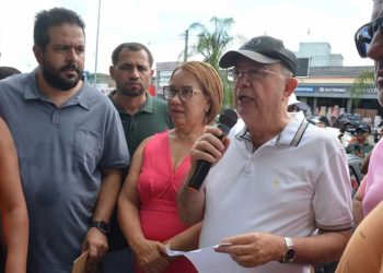 Feira: José Ronaldo autoriza reforma do telhado do galpão da feira livre da Estação Nova