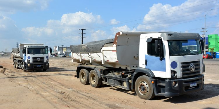 Cadastro obrigatório para transporte de resíduos da construção civil começa na próxima segunda-feira