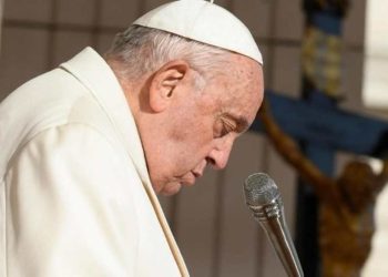 Vaticano diz que Papa teve “boa noite”, mas quadro segue crítico