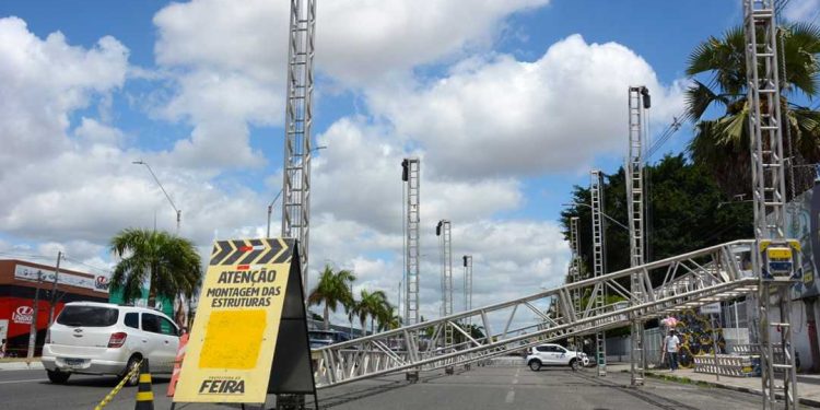 Micareta de Feira 2025: montagem de camarotes no Circuito Maneca Ferreira já começou
