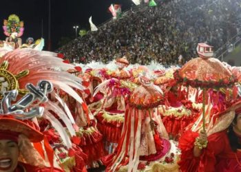 Escola campeã do carnaval do Rio será conhecida nesta quarta-feira