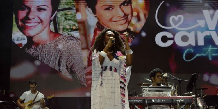 Salvador em festa: Festival Viva Salvador celebra 476 anos com shows e alegria na Praça Municipal