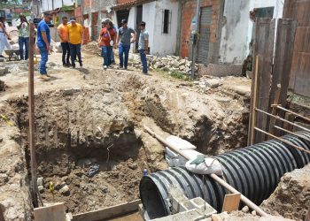 SOMA realiza desvio de macrodrenagem no bairro Gabriela para evitar alagamentos